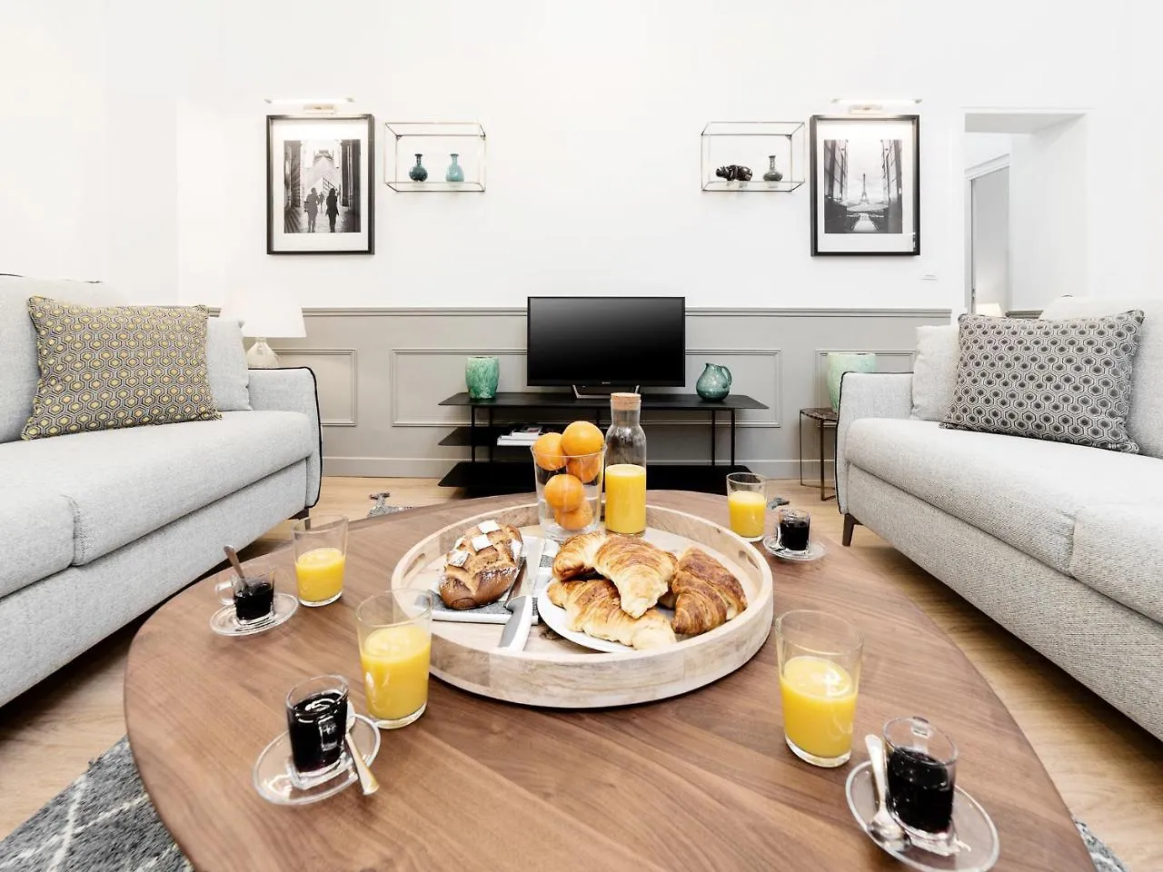 Apartment Livinparis - Luxury 3 & 4 Bedrooms Montmartre I Paris