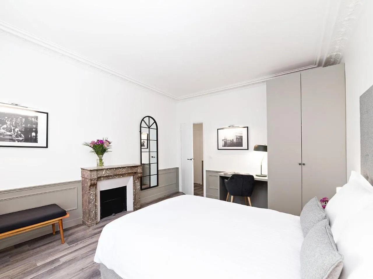 Livinparis - Luxury 3 & 4 Bedrooms Montmartre I Apartment Paris