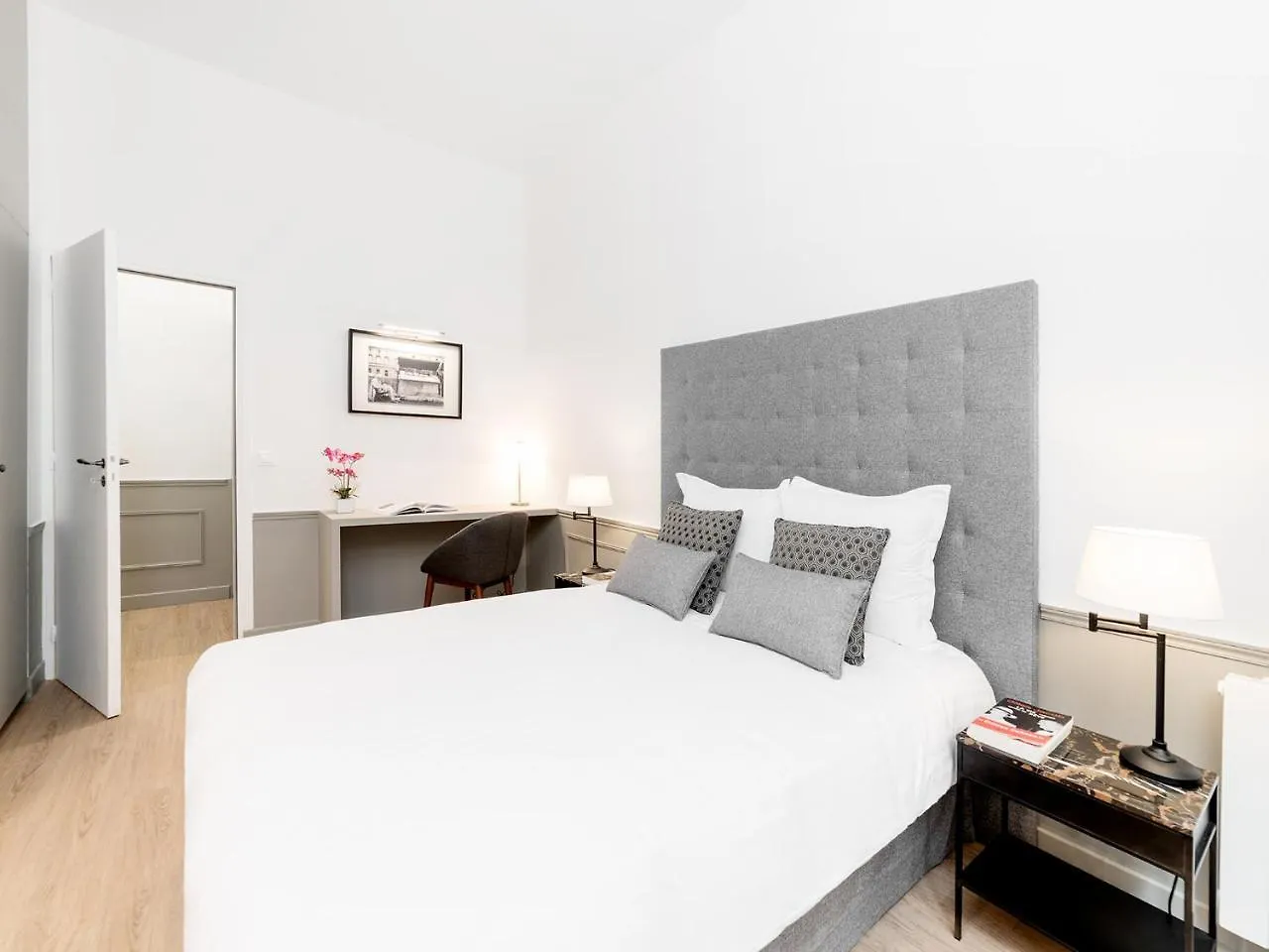 Apartment Livinparis - Luxury 3 & 4 Bedrooms Montmartre I *